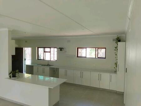 4 Bedroom House in Amanzimtoti
