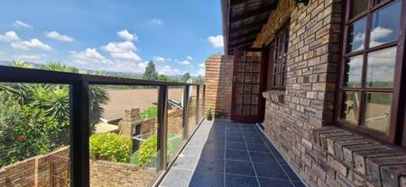 2 Bedroom Townhouse in Weltevreden Park