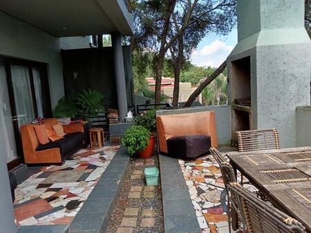 4 Bedroom Apartment in Roodeplaat