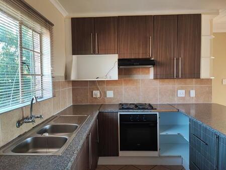 2 Bedroom Apartment in Mooikloof Ridge