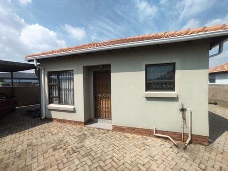 2 Bedroom House in Kirkney