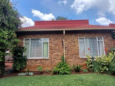 3 Bedroom Townhouse in Die Wilgers