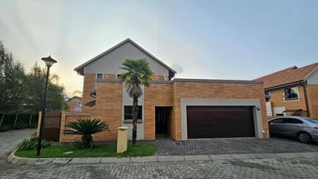 3 Bedroom Townhouse in Equestria