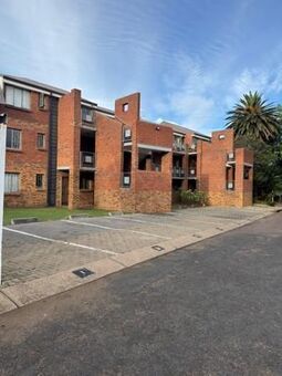 3 Bedroom Townhouse in Hatfield