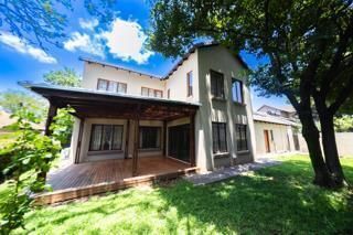 4 Bedroom House in Menlo Park