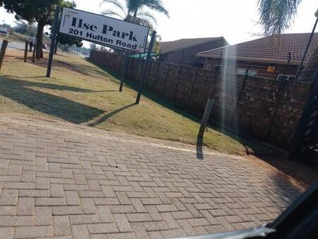 2 Bedroom Simplex in The Orchards