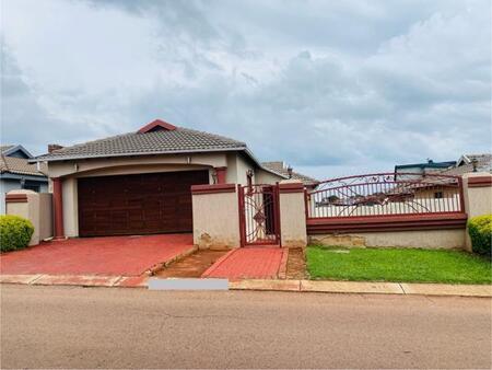 3 Bedroom House in Amandasig