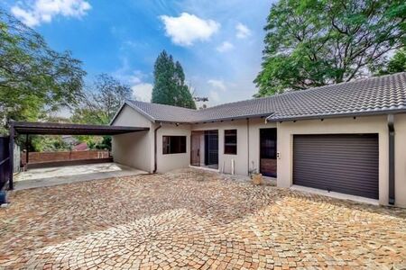 5 Bedroom House in Woodmead