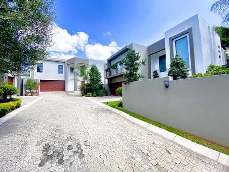 3 Bedroom Cluster in Bryanston