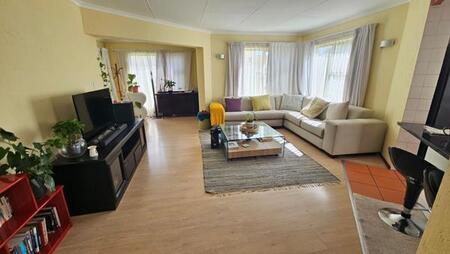 3 Bedroom Cluster in Sunninghill