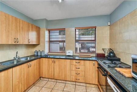 2 Bedroom Apartment in Gallo Manor