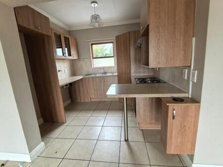 2 Bedroom Apartment in Douglasdale