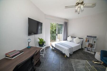 Bachelor apartment in Bryanston