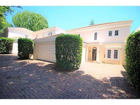 3 Bedroom Cluster in Melrose North