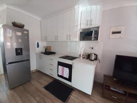 Bachelor apartment in Albertville