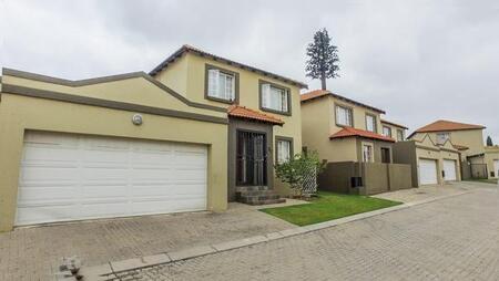 3 Bedroom Cluster in Olivedale