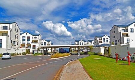 3 Bedroom Apartment in Greenstone Hill