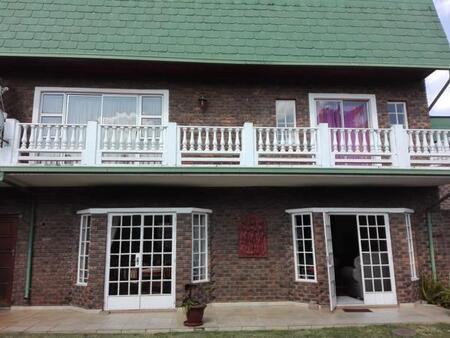 4 Bedroom House in Clubview