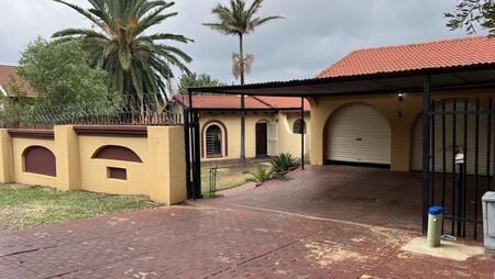 3 Bedroom House in The Reeds