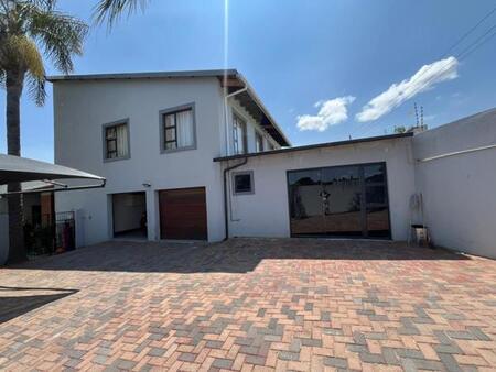 5 Bedroom House in The Reeds