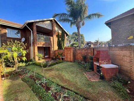 1 Bedroom Townhouse in Highveld