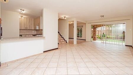 3 Bedroom Duplex in Die Hoewes