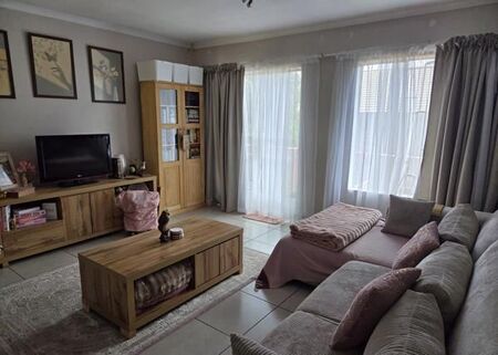 2 Bedroom Apartment in Zwartkop