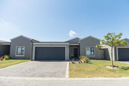 3 Bedroom Townhouse in Westbrook