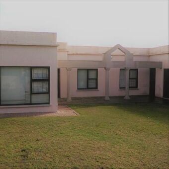 5 Bedroom House in Bay View