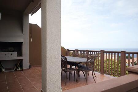 3 Bedroom Apartment in Brenton on Sea