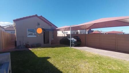 2 Bedroom House in Broadlands