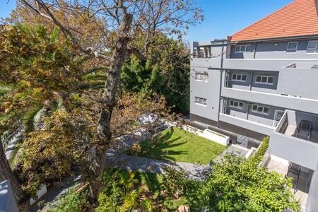 1 Bedroom Apartment in Rondebosch