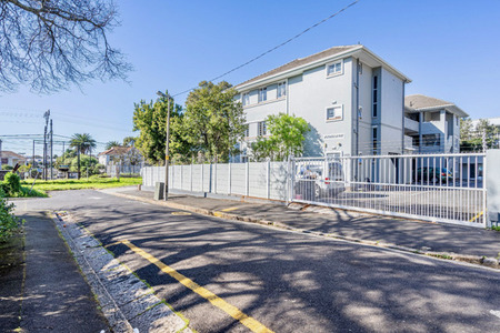 3 Bedroom Apartment in Rosebank