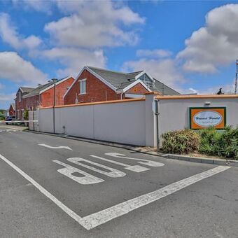 1 Bedroom Apartment in Pinelands