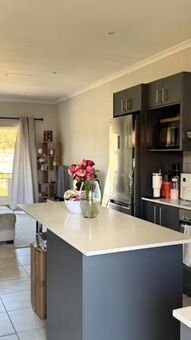 2 Bedroom Apartment in Burgundy Estate