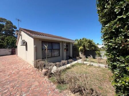 2 Bedroom Townhouse in Bracken Heights