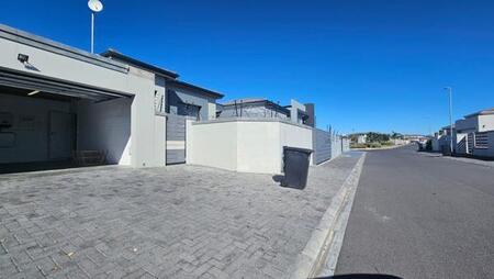 4 Bedroom House in Parklands