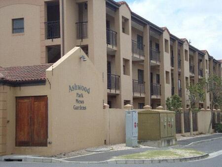 2 Bedroom Apartment in Parklands