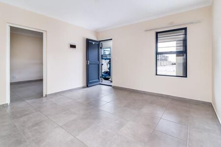 2 Bedroom Apartment in Parklands East