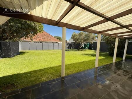 4 Bedroom House in Chrismar