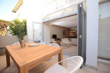 2 Bedroom Apartment in Camps Bay