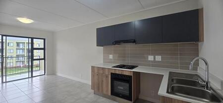 2 Bedroom Apartment in Gordons Bay Central