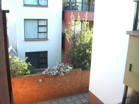 2 Bedroom Apartment in Douglasdale