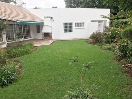2 Bedroom Townhouse in Parktown North