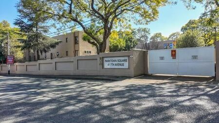 1 Bedroom Townhouse in Parktown North