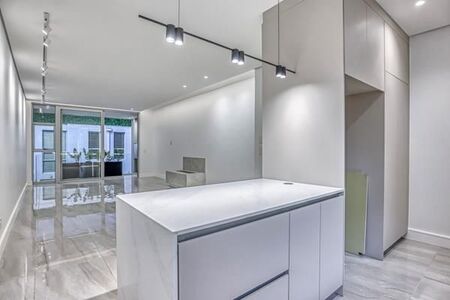 3 Bedroom Apartment in Melrose Estate