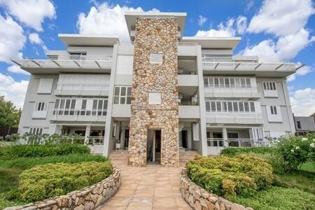 2 Bedroom Apartment in Craighall Park