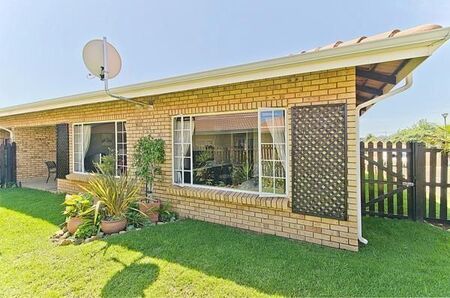 2 Bedroom Townhouse in Albertskroon