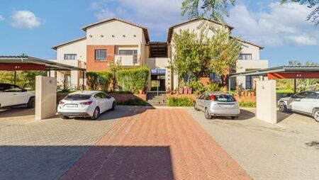 2 Bedroom Apartment in Jackal Creek Golf Estate