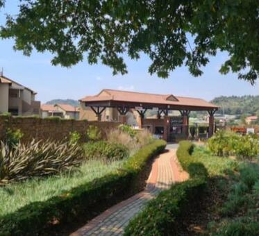 2 Bedroom Townhouse in Meredale